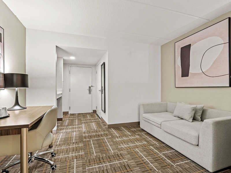 Sonesta Essential Orlando Airport 21