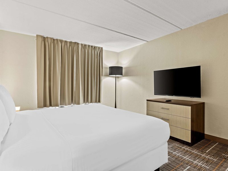 Sonesta Essential Orlando Airport 25