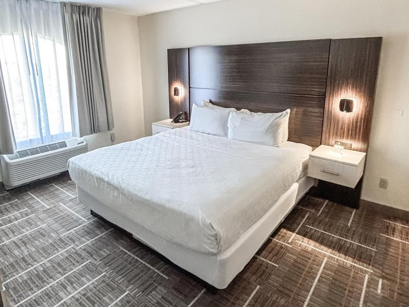 Sonesta Essential Orlando Airport 26