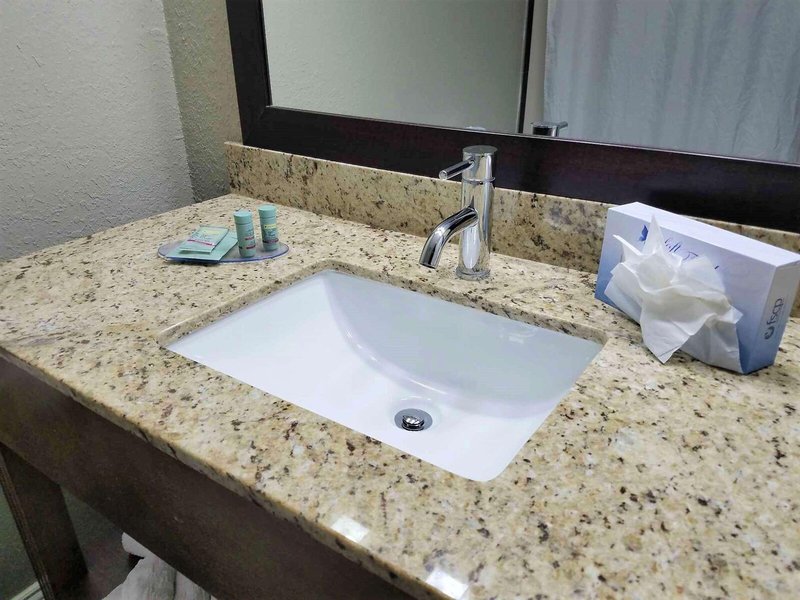 Sonesta Essential Orlando Airport 27