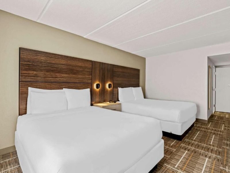 Sonesta Essential Orlando Airport 29