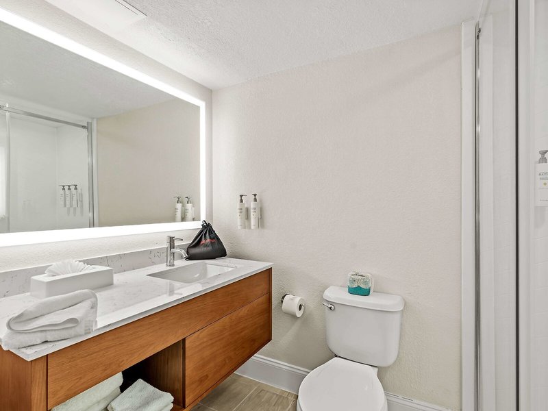 Sonesta Essential Orlando Airport 32