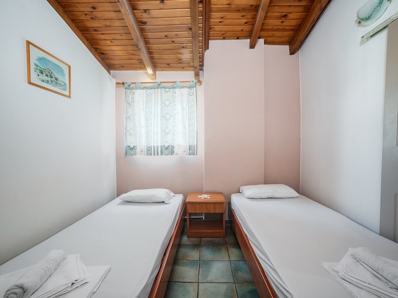 Georgia Apartments 8