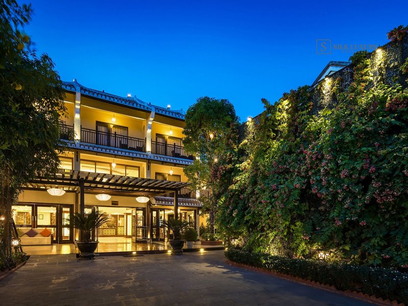 Silk Luxury Hotel & Spa 2