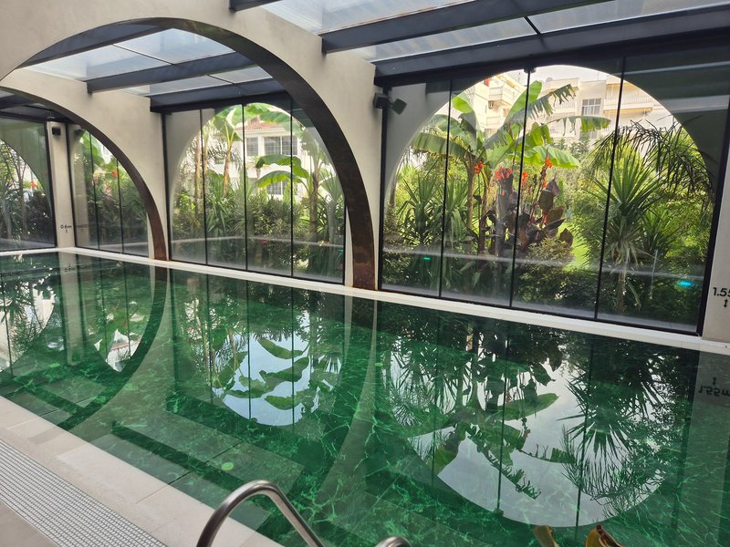 Garden Hotel 7