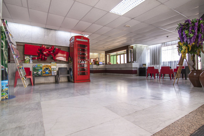 Hotel Corona Roja 13