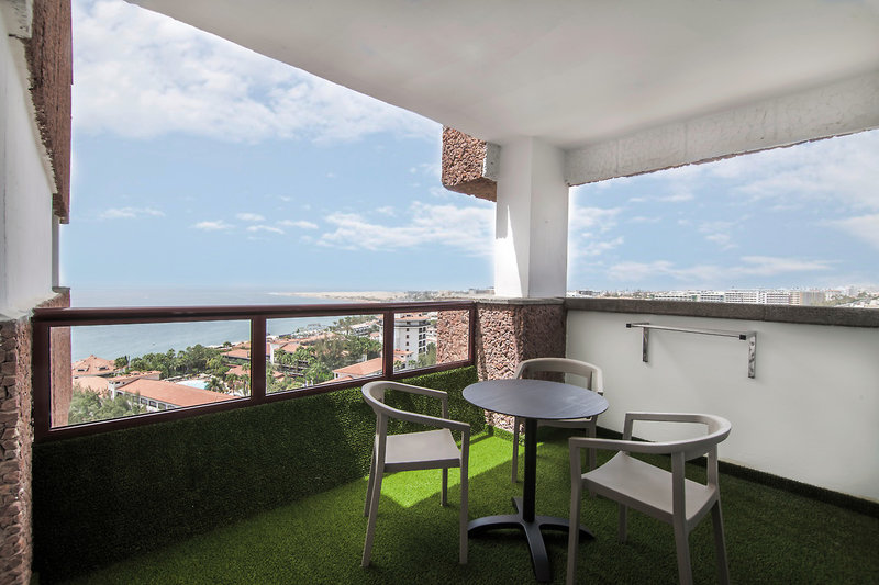 Hotel Corona Roja 13