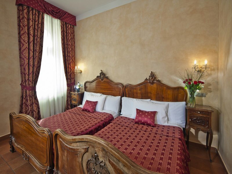 Caesar Prague 27