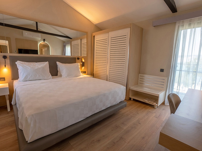 THE ROXY Luxury Nature  3