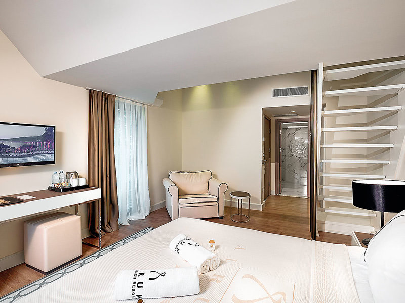 THE ROXY Luxury Nature  15