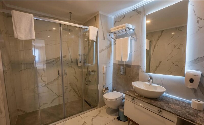 THE ROXY Luxury Nature  44