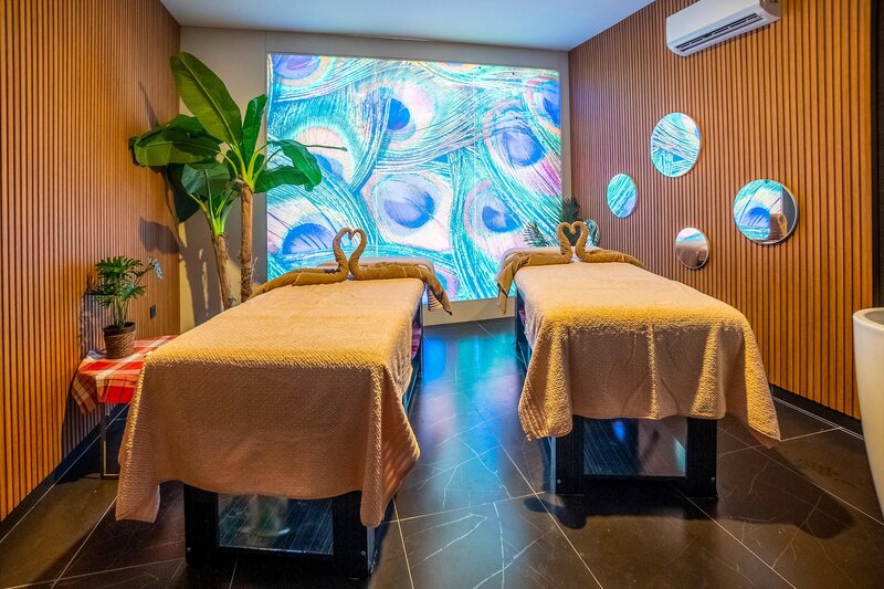 THE ROXY Luxury Nature  51