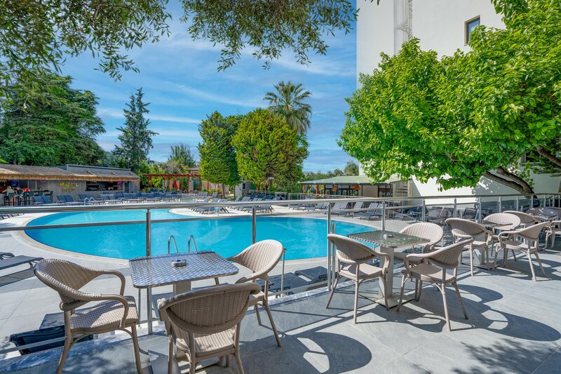 Marbel Hotel by Palm Wings 8