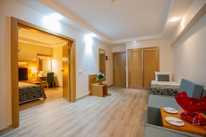 Marbel Hotel by Palm Wings 44