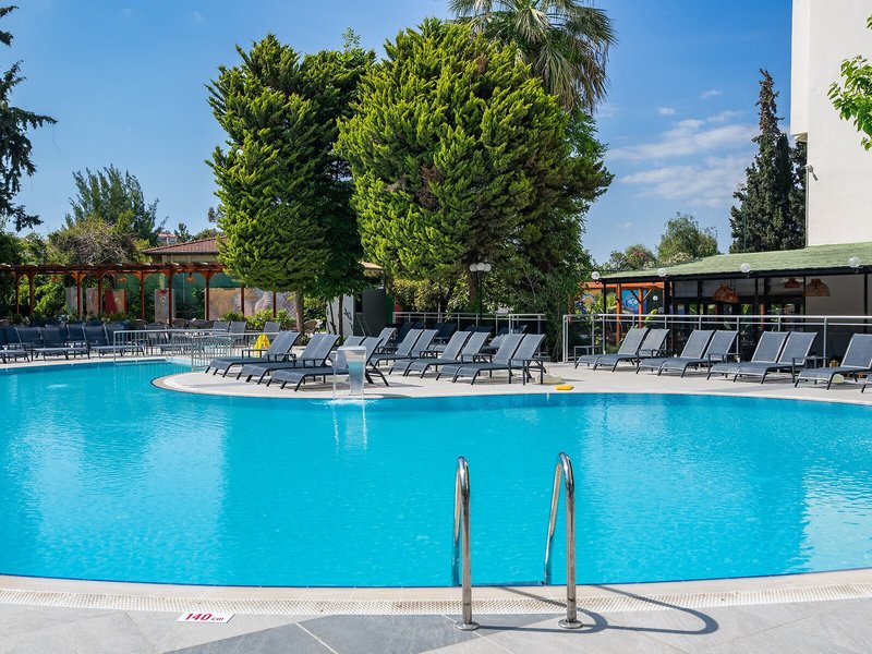 Marbel Hotel by Palm Wings 10