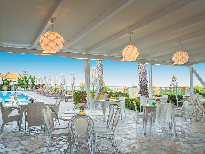 Astra Village Hotel & Suites 9