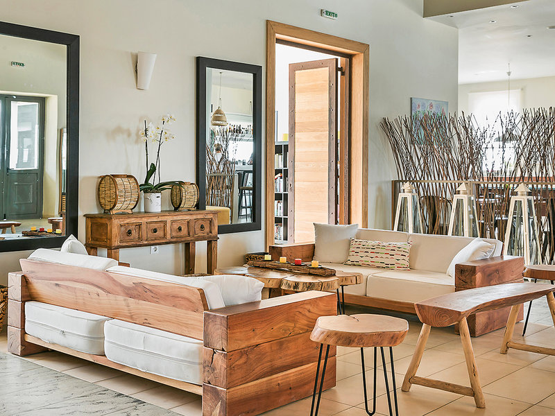 Astra Village Hotel & Suites 10