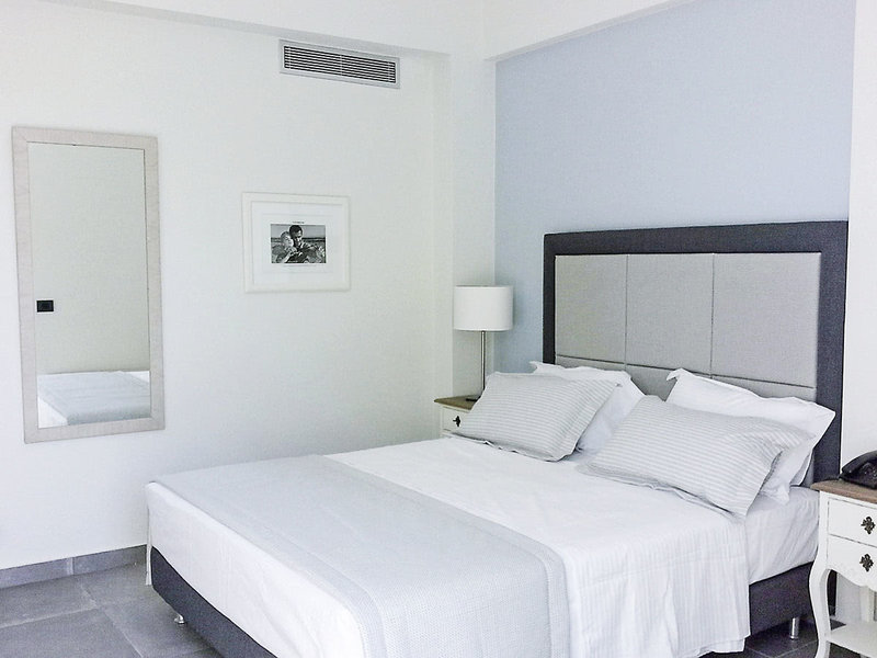 Astra Village Hotel & Suites 12