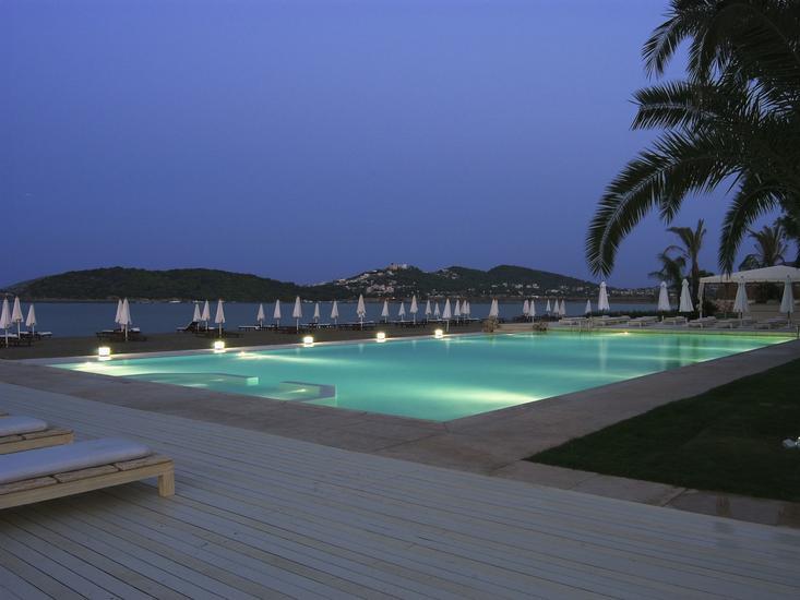 Plaza Resort 3
