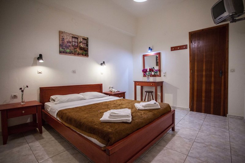 Ammoudi Hotel 8