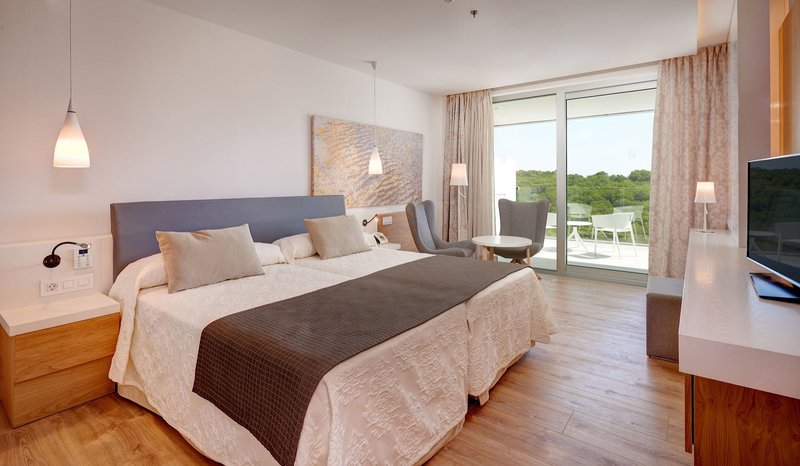 Hipotels Playa De Palma Palace & Spa 17 - Room Example