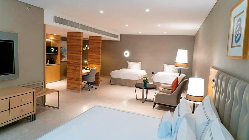 Grand Cosmopolitan Hotel 5