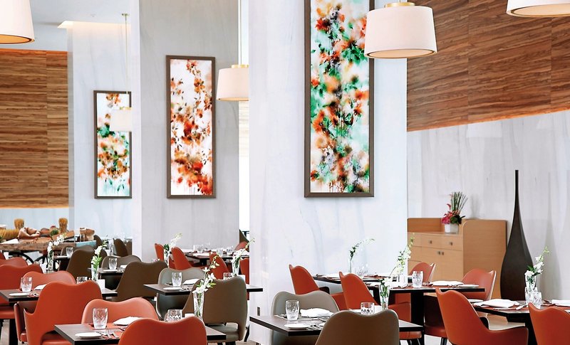 Grand Cosmopolitan Hotel 7