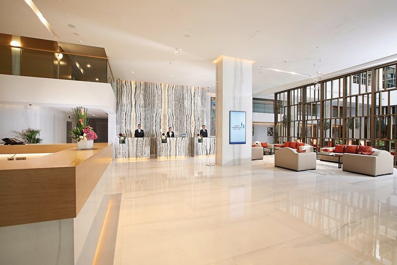 Grand Cosmopolitan Hotel 11