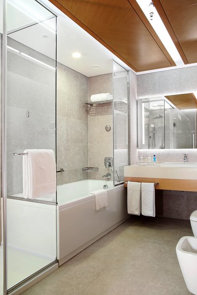 Grand Cosmopolitan Hotel 13