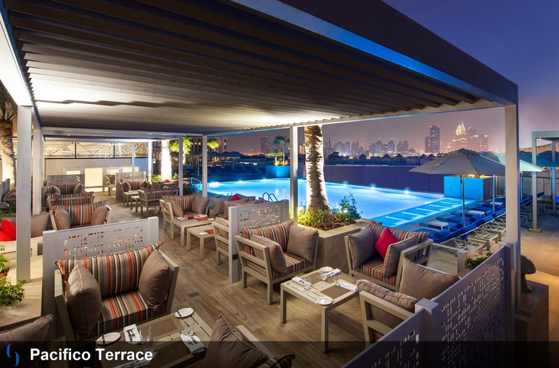 Grand Cosmopolitan Hotel 24