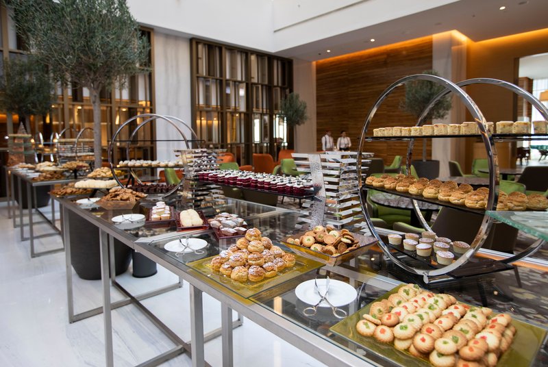 Grand Cosmopolitan Hotel 35