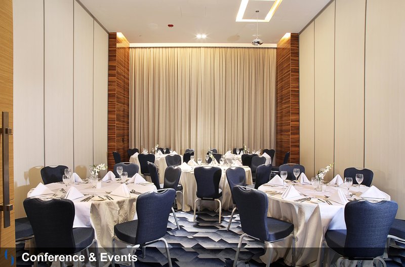 Grand Cosmopolitan Hotel 51