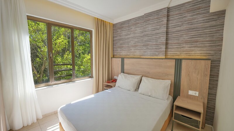 Juniper Hotel 13