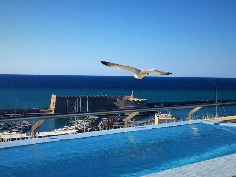 GDM Megaron Luxury 10