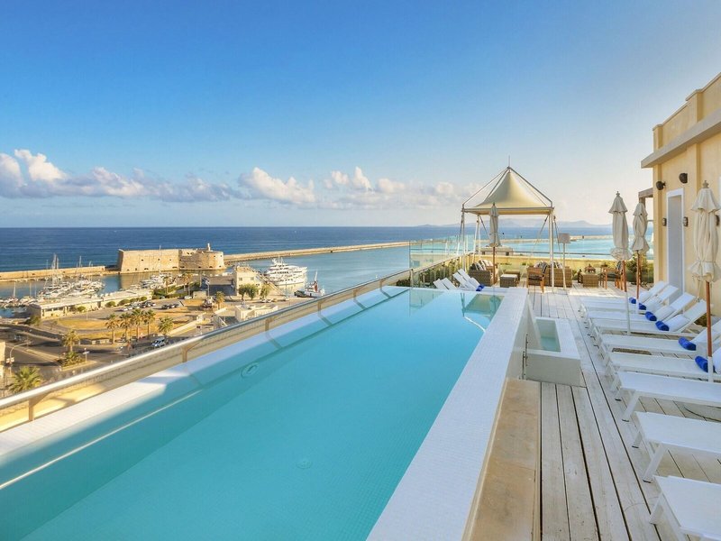 GDM Megaron Luxury 12