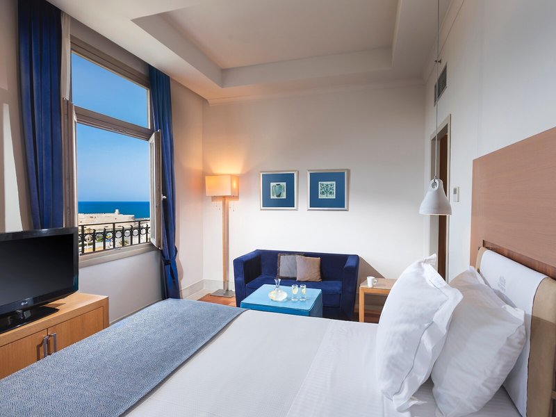 GDM Megaron Luxury 40