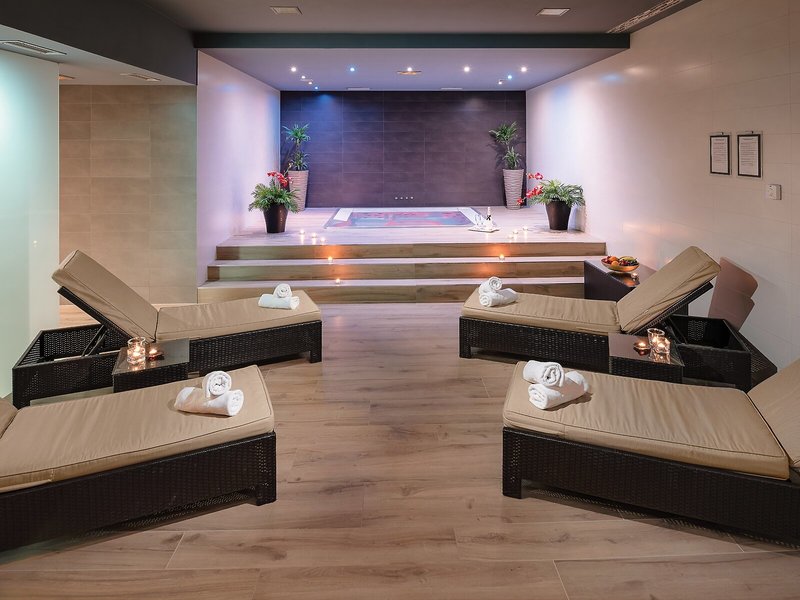 Hotel Olympia Sky 47