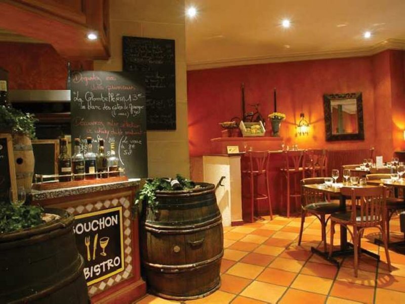 Claret 10 - Restaurant