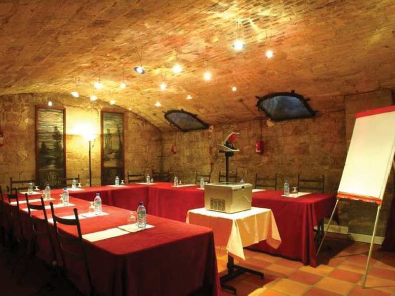 Claret 11 - Restaurant