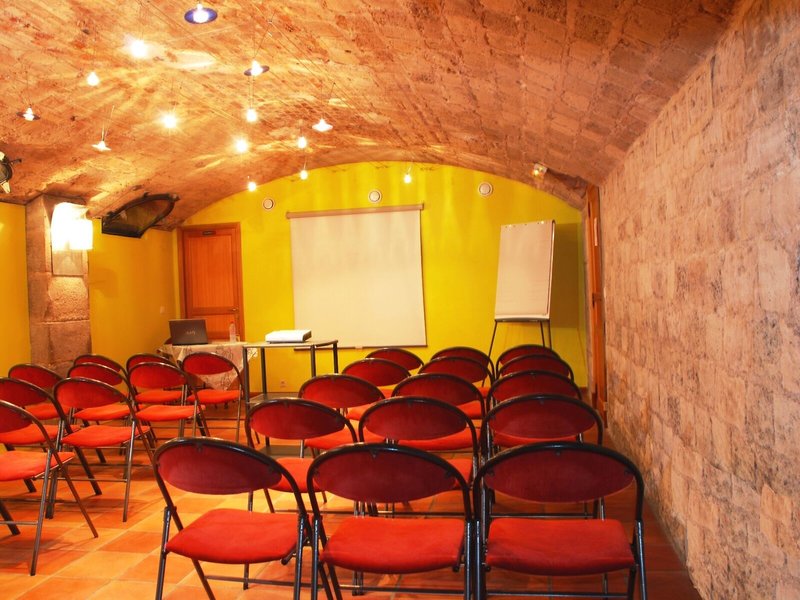 Claret 17 - Restaurant