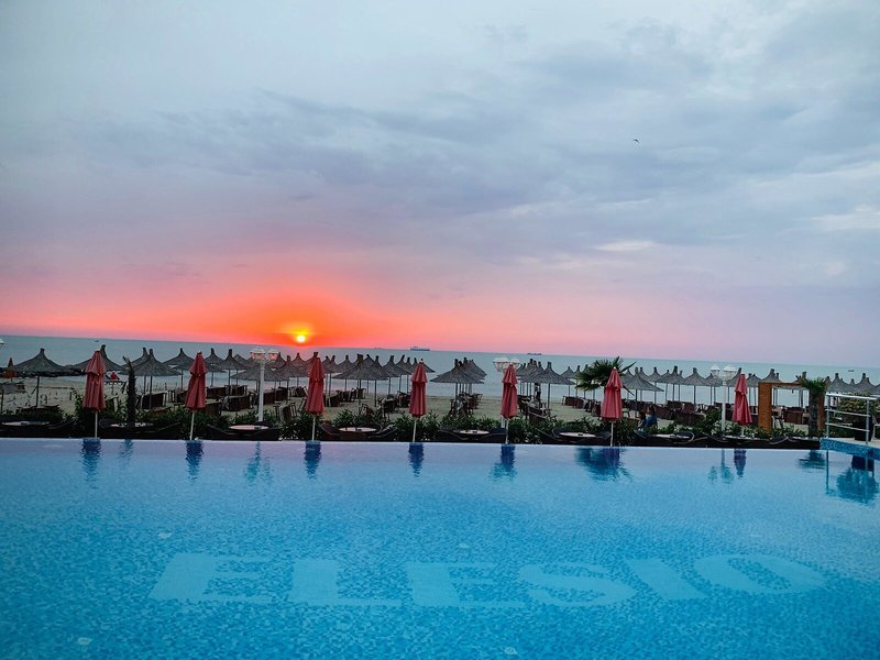 Hotel Elesio 9 - Outdoor Pool