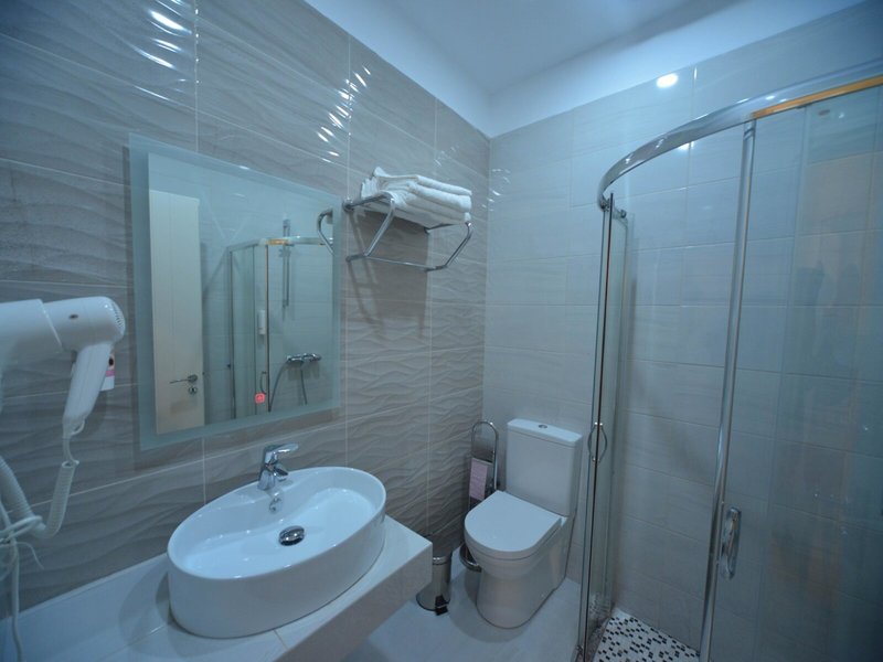 Hotel Elesio 33 - Room Example