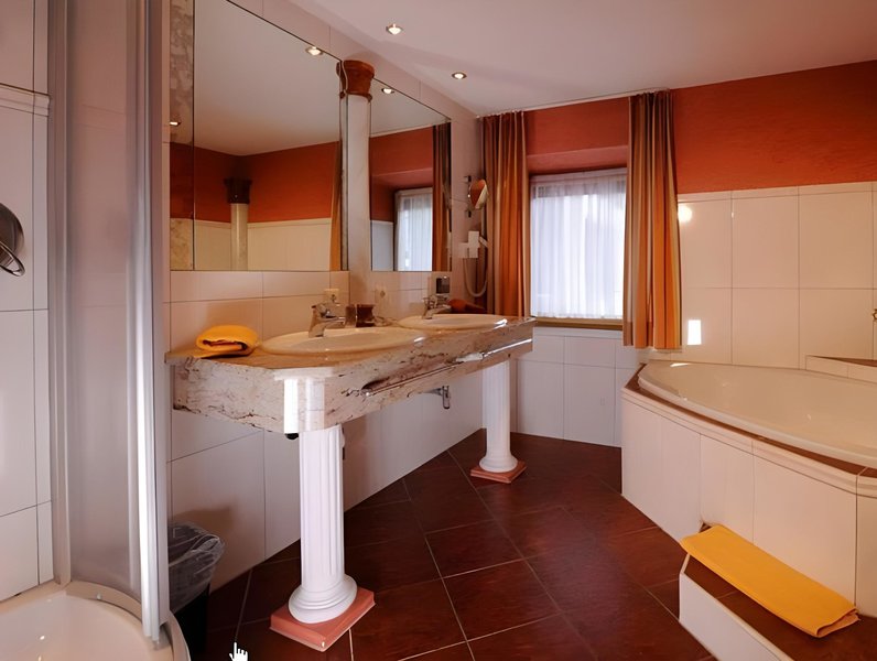 Hotel Post 1 - Room Example