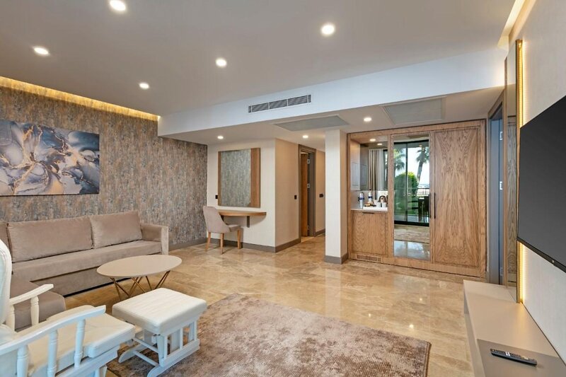 Dobedan World Palace Kemer 79