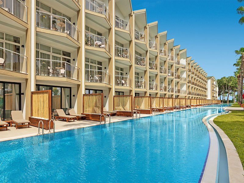 Alva Donna World Palace 7