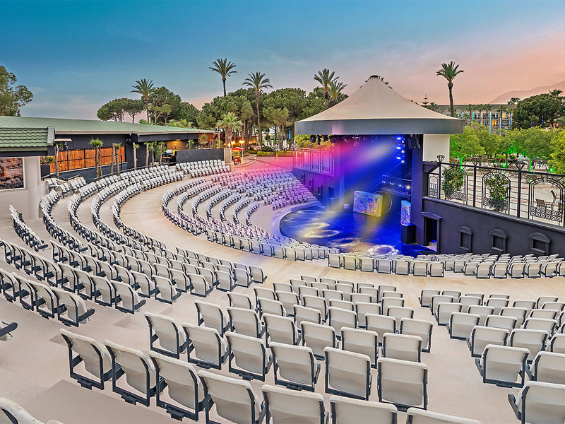 Alva Donna World Palace 8