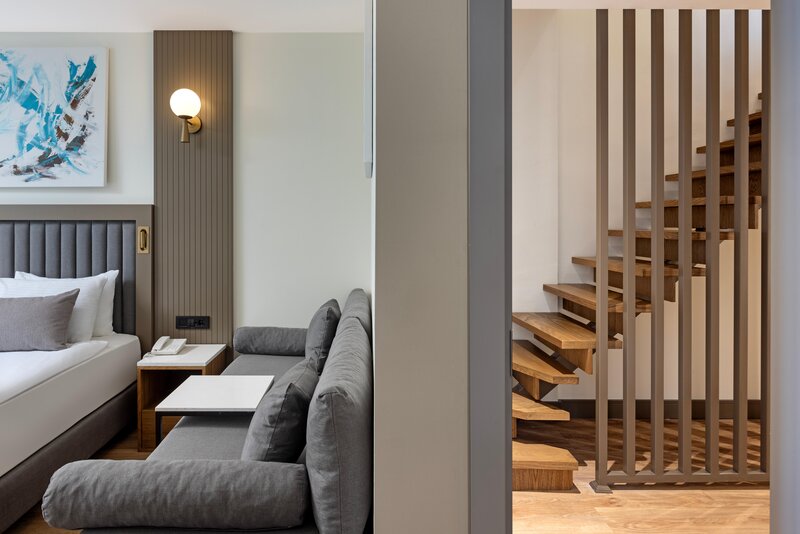 Alva Donna World Palace 37