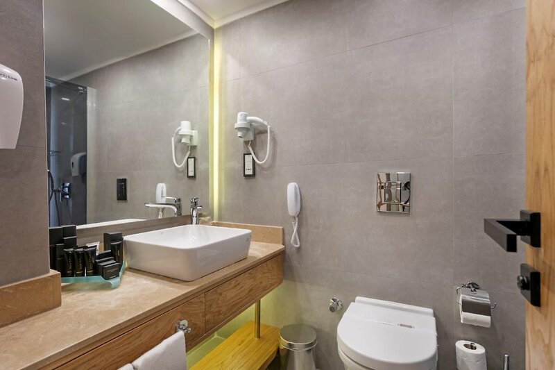 Alva Donna World Palace 100