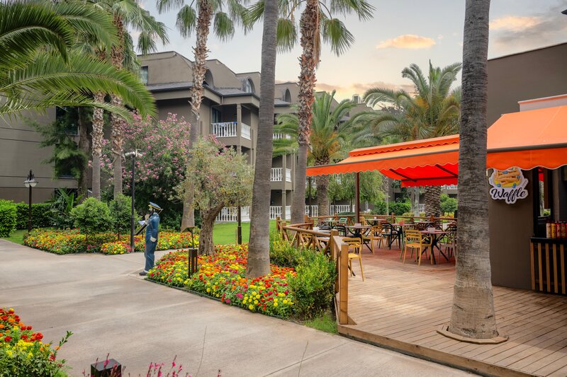 Hotel Sailor's Beach Club 25