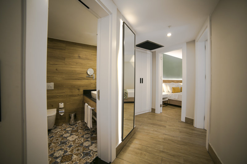 Hotel Sailor's Beach Club 40